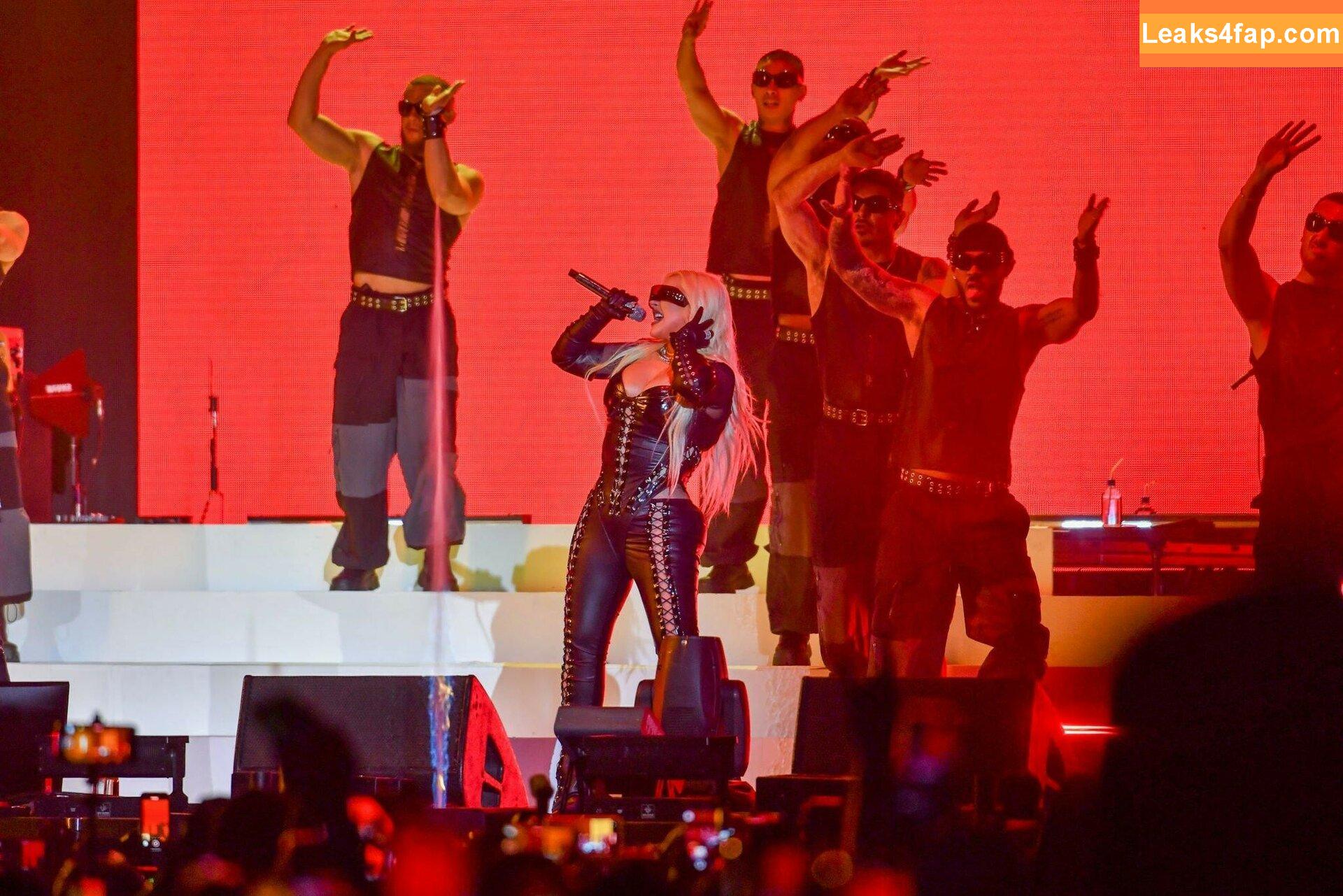 Christina Aguilera / XTINA / christinaaguilera слитое фото фото #0379