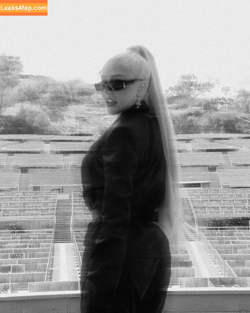 Christina Aguilera / XTINA / christinaaguilera слитое фото фото #0420