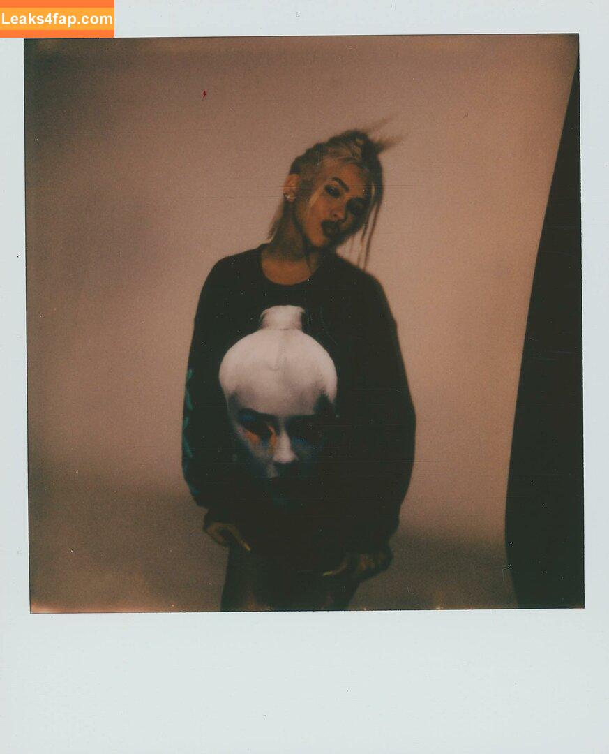 Christina Aguilera / XTINA / christinaaguilera слитое фото фото #0422