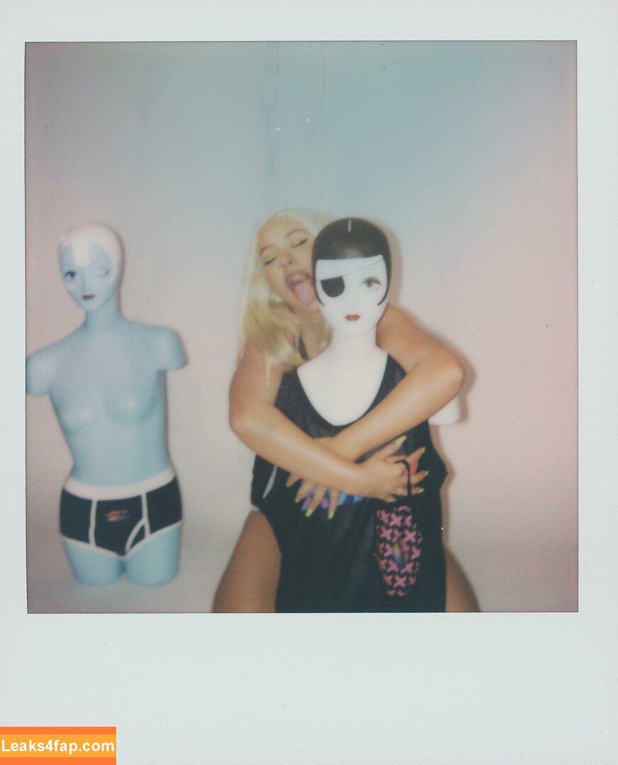 Christina Aguilera / XTINA / christinaaguilera слитое фото фото #0423