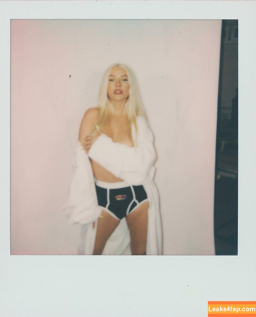 Christina Aguilera / XTINA / christinaaguilera слитое фото фото #0424
