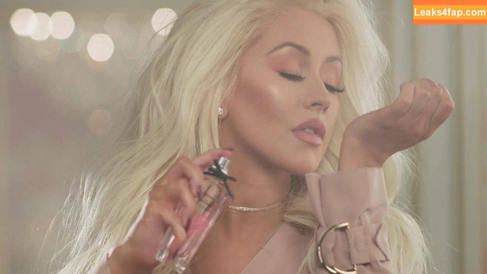 Christina Aguilera / XTINA / christinaaguilera слитое фото фото #0769