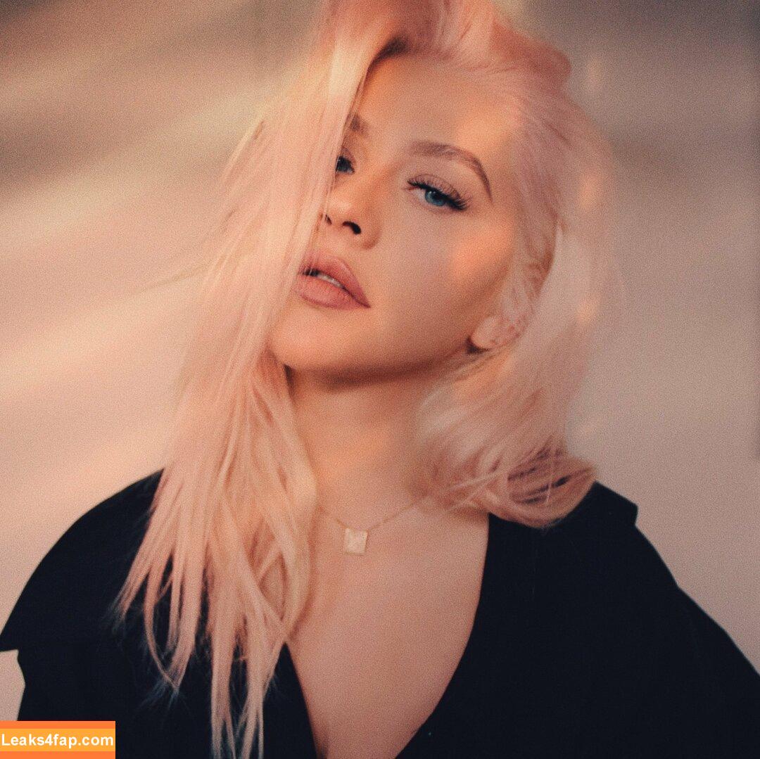 Christina Aguilera / XTINA / christinaaguilera слитое фото фото #0795