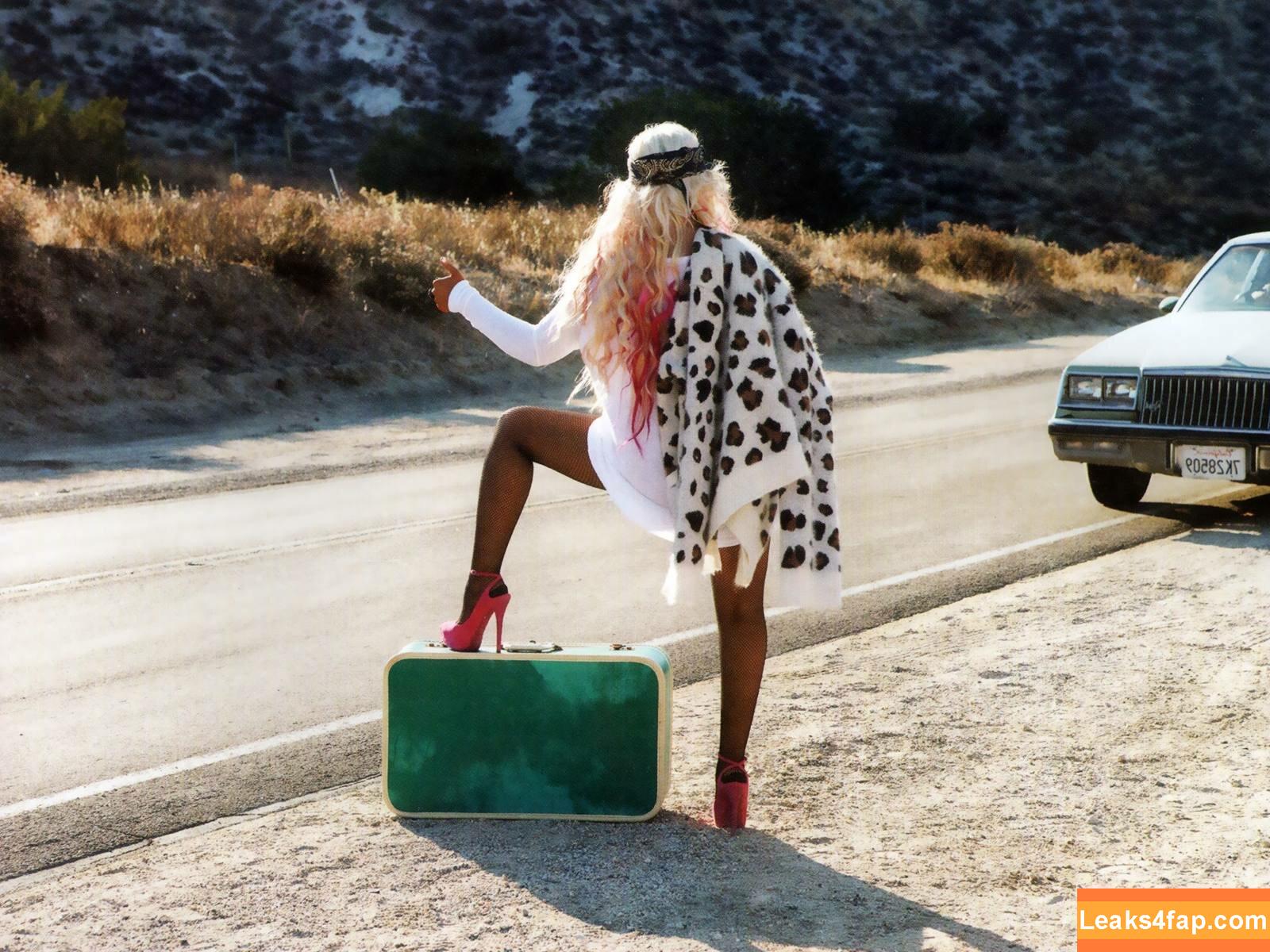 Christina Aguilera / XTINA / christinaaguilera слитое фото фото #0827