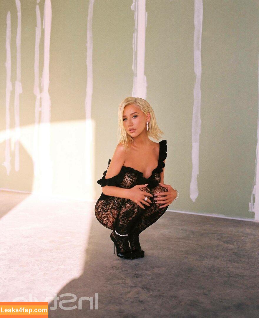 Christina Aguilera / XTINA / christinaaguilera слитое фото фото #0836