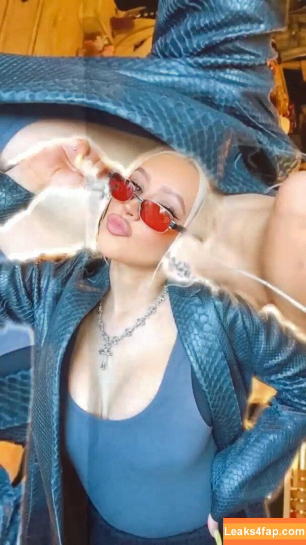 Christina Aguilera / XTINA / christinaaguilera слитое фото фото #0848