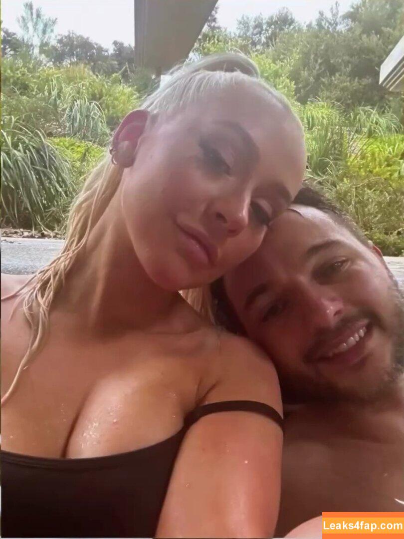 Christina Aguilera / XTINA / christinaaguilera слитое фото фото #0907