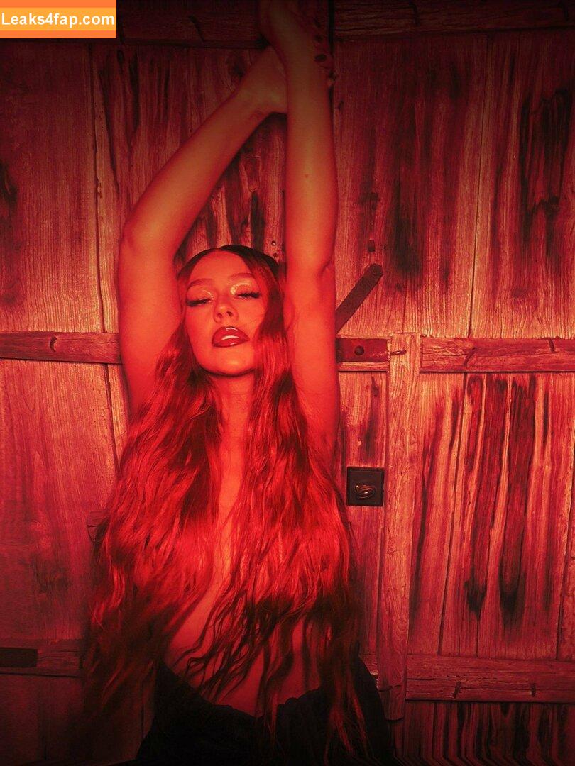 Christina Aguilera / XTINA / christinaaguilera слитое фото фото #0937