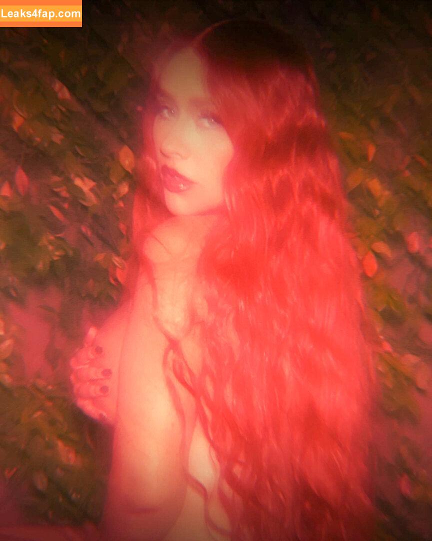 Christina Aguilera / XTINA / christinaaguilera слитое фото фото #0997