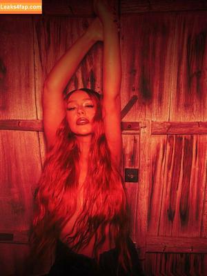 Christina Aguilera фото #0937