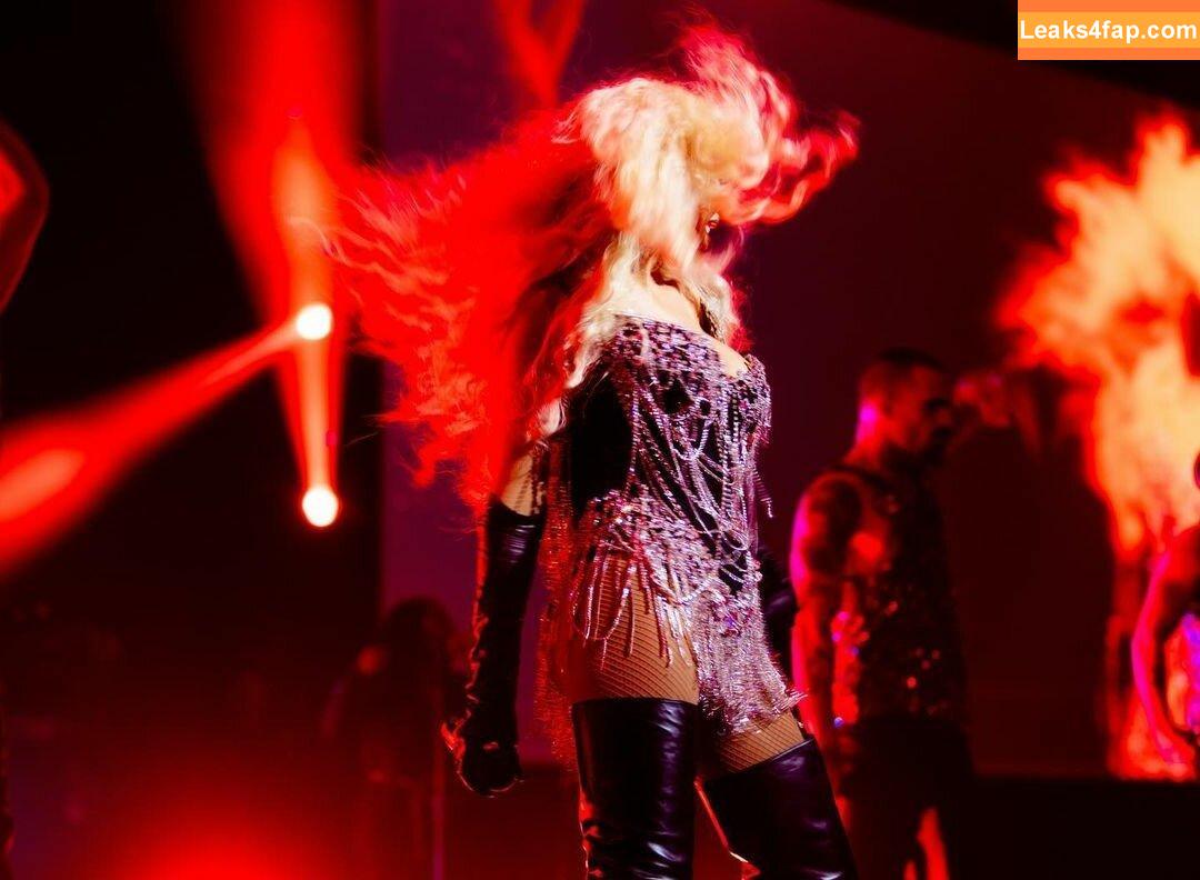 Christina Aguilera / XTINA / christinaaguilera слитое фото фото #1245