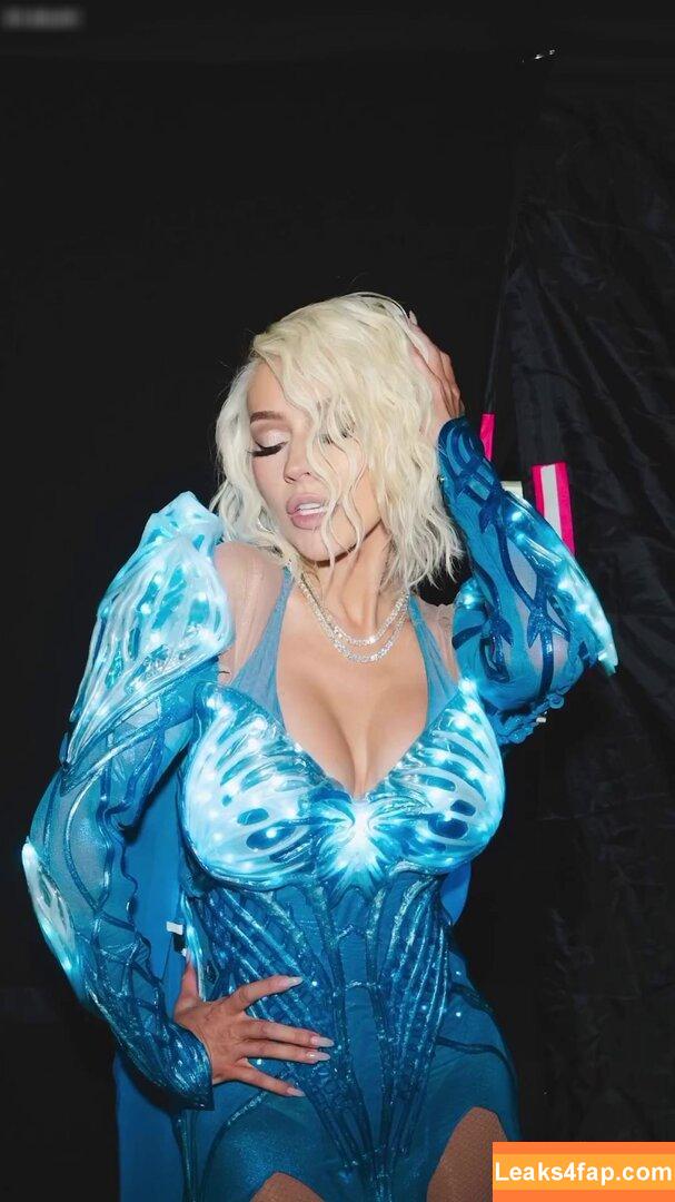 Christina Aguilera / XTINA / christinaaguilera слитое фото фото #1572
