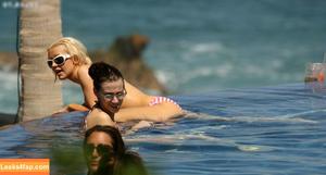 Christina Aguilera photo #1517