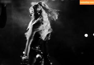 Christina Aguilera photo #1601