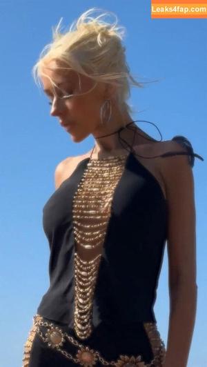 Christina Aguilera photo #1686