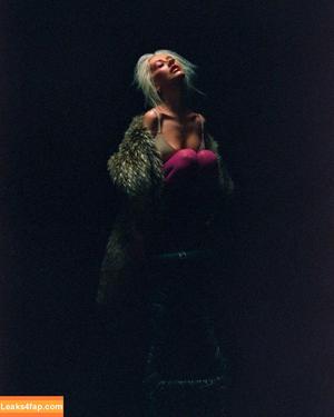 Christina Aguilera photo #1741