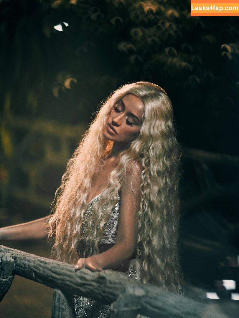 Christina Aguilera / XTINA / christinaaguilera слитое фото фото #2310