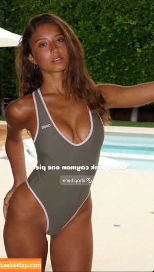 Christina Celentino photo #0130