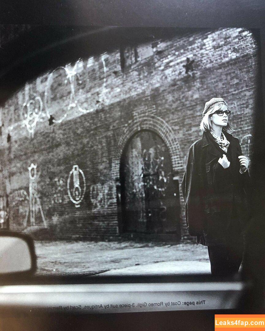 Christina Hendricks / actuallychristinahendricks leaked photo photo #0007