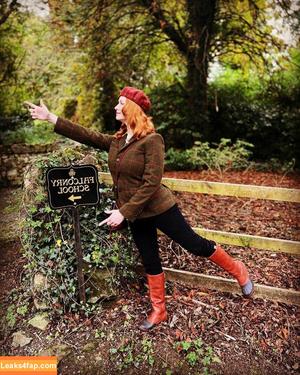 Christina Hendricks photo #0446