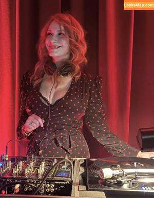 Christina Hendricks photo #1858