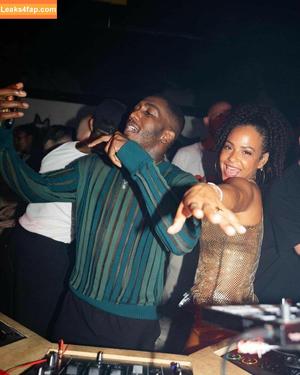 Christina Milian photo #0127