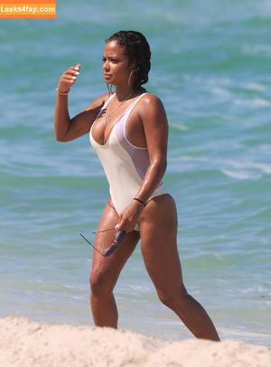 Christina Milian фото #0943