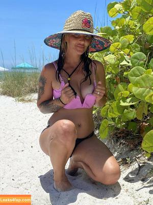 Christina Model photo #0117