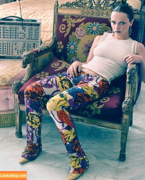 Christina Ricci / ChristinaRicci / arianaricci / riccigrams слитое фото фото #0035