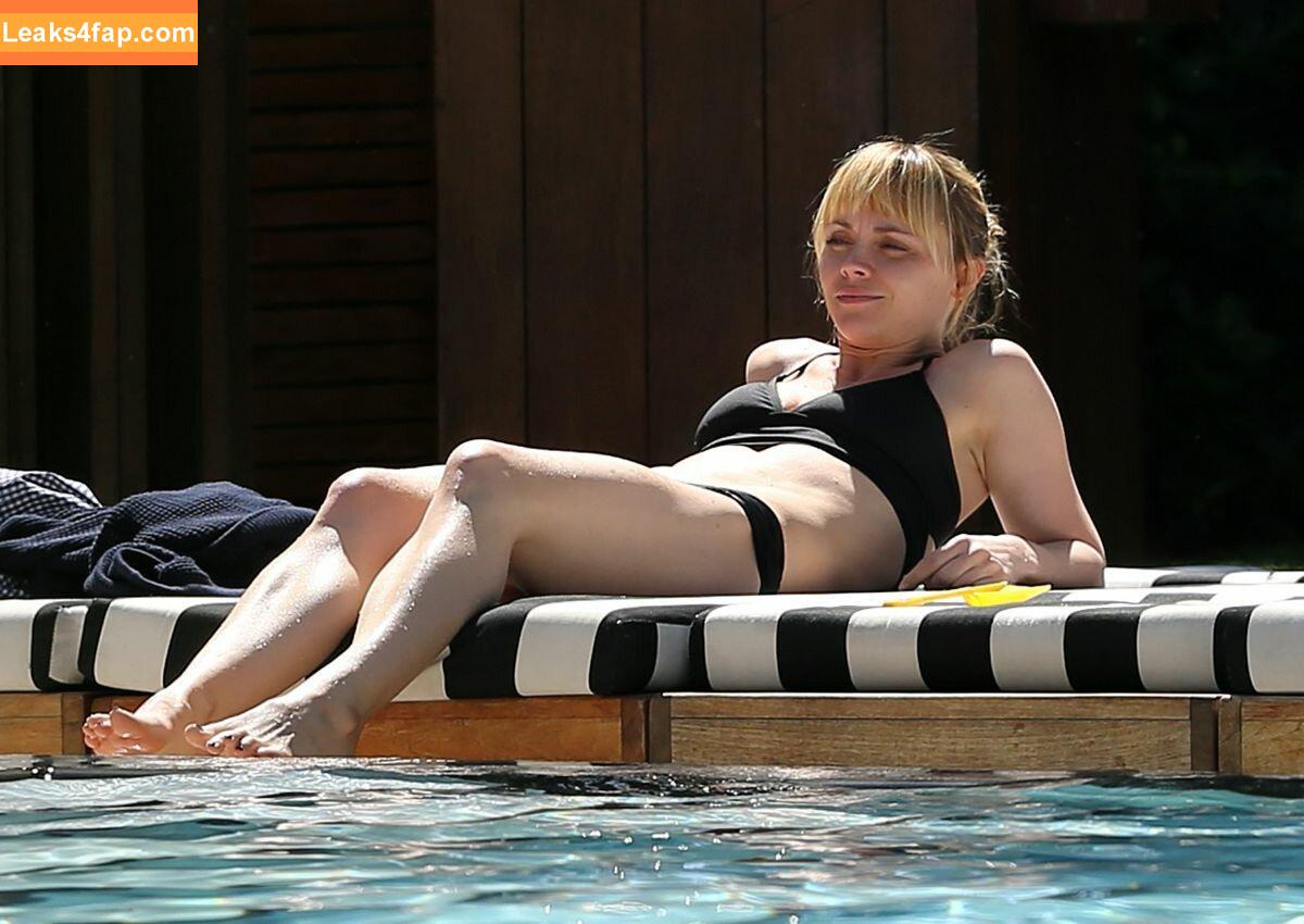 Christina Ricci / ChristinaRicci / arianaricci / riccigrams leaked photo photo #0389