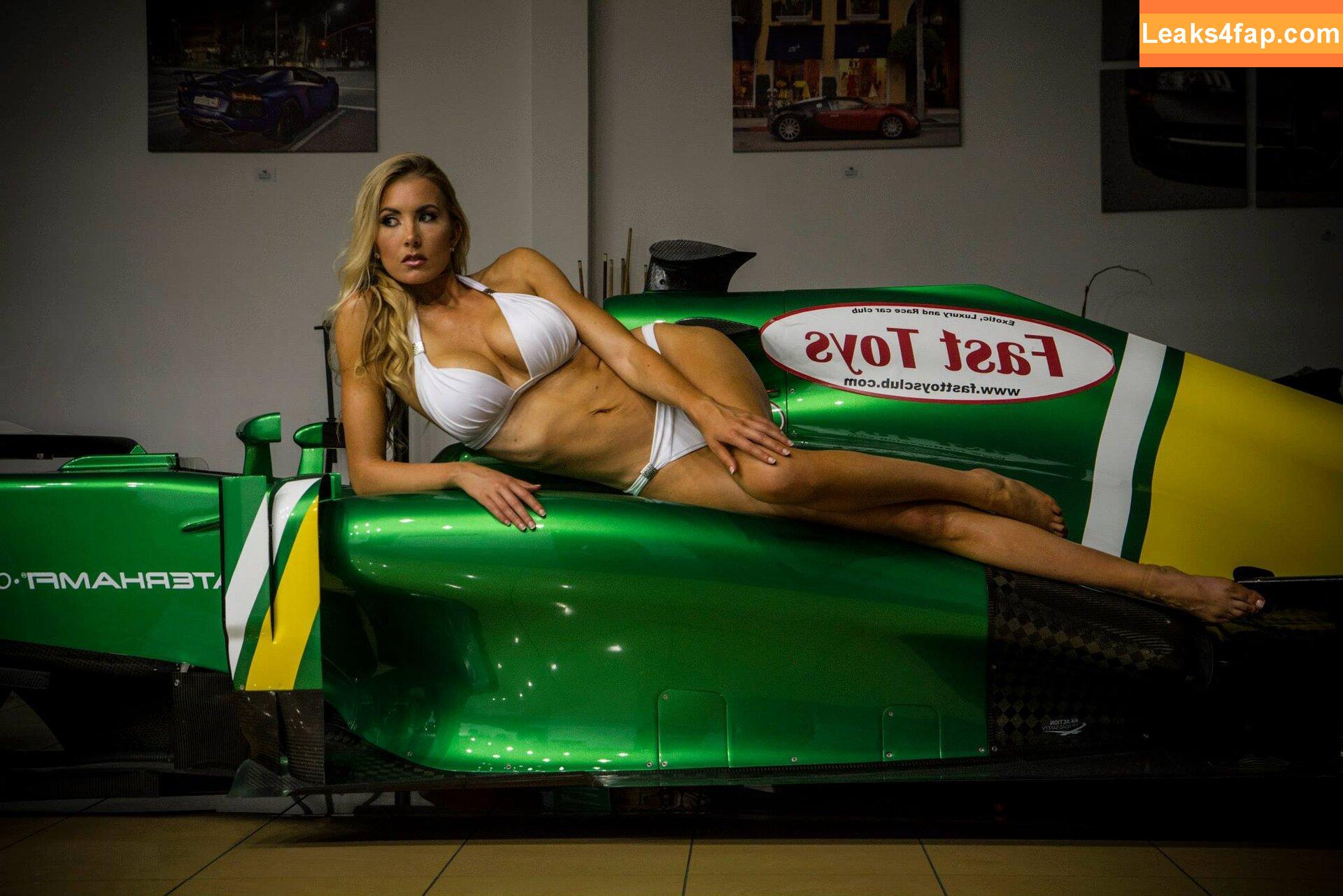 Christina Riordan /  leaked photo photo #0015