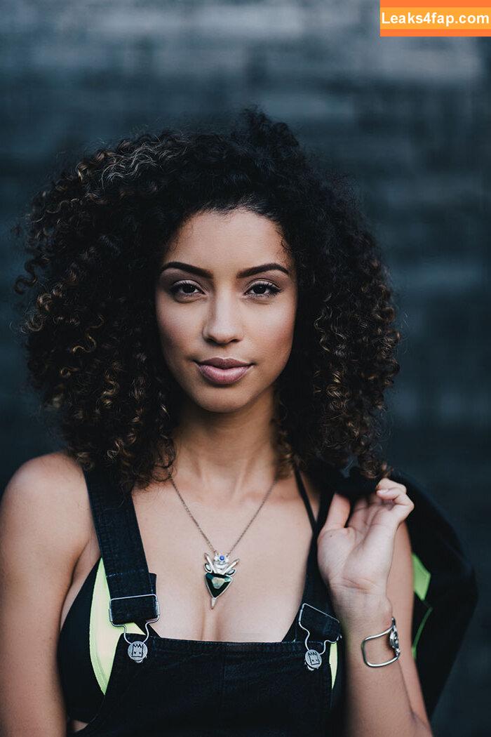 Christina Santini / Santinihoudini слитое фото фото #0038