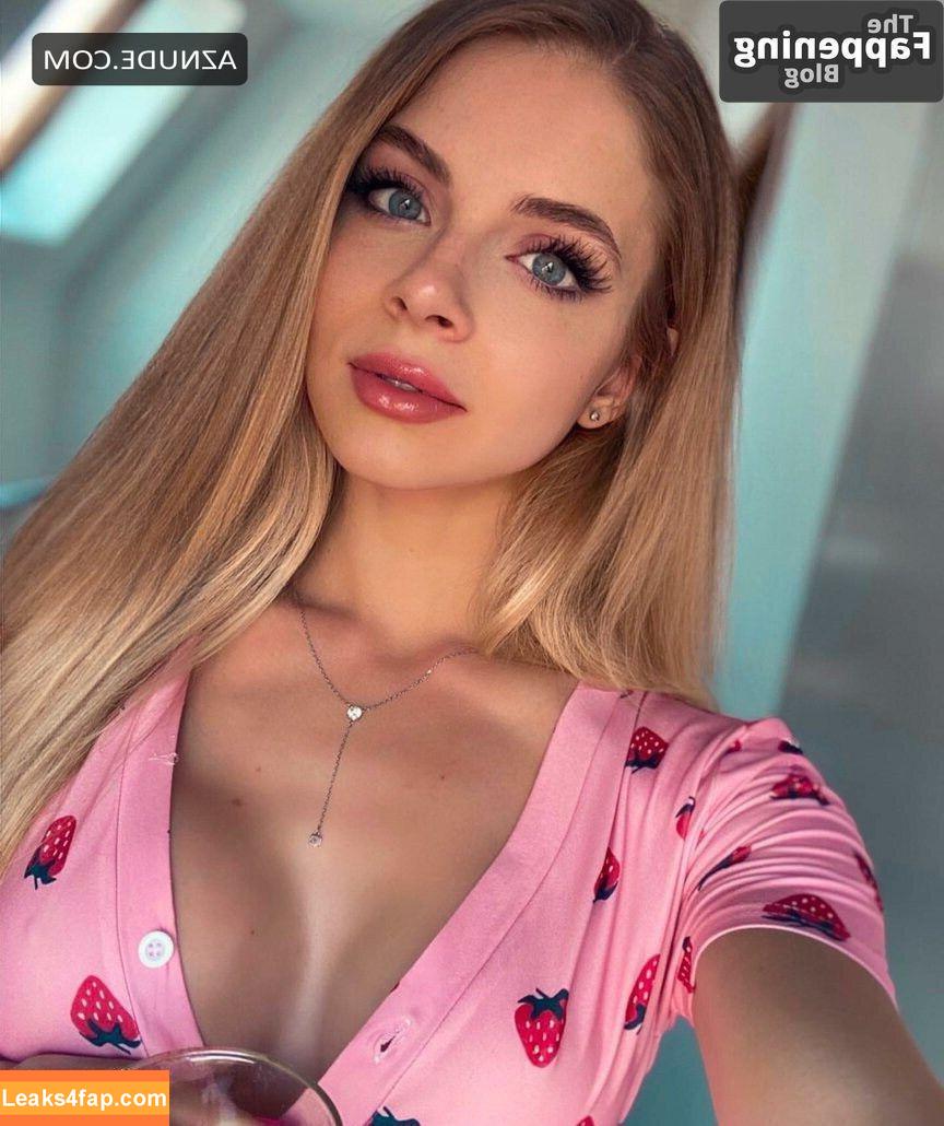 christinalionscat /  leaked photo photo #0006