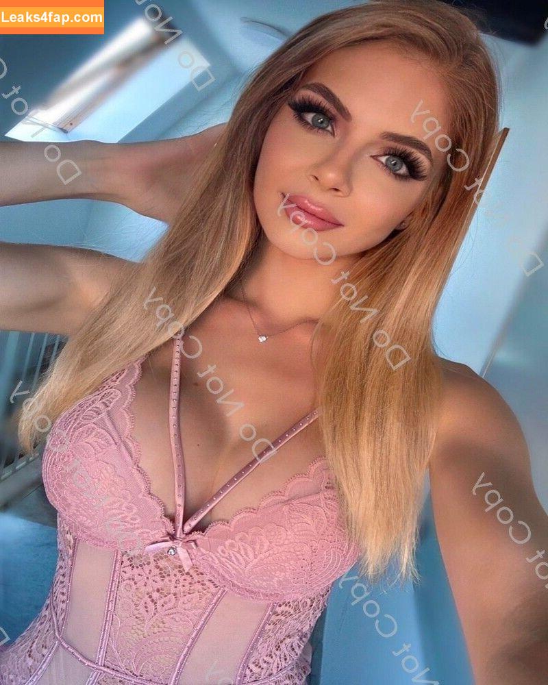 christinalionscat /  leaked photo photo #0011