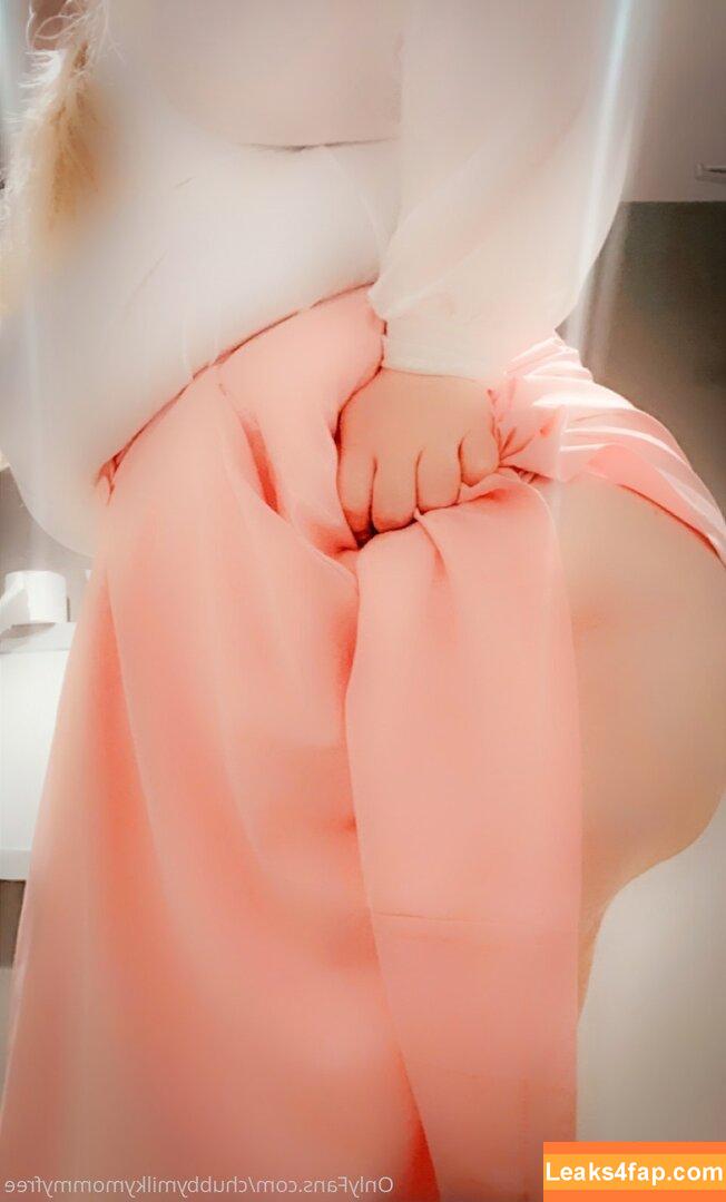 chubbymilkymommyfree /  leaked photo photo #0006