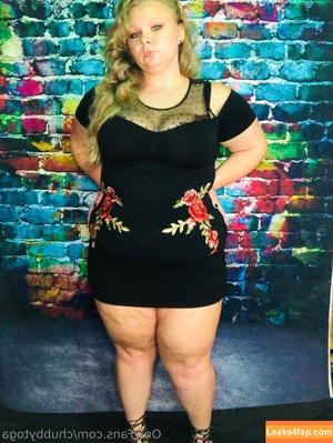 chubbytoga photo #0024