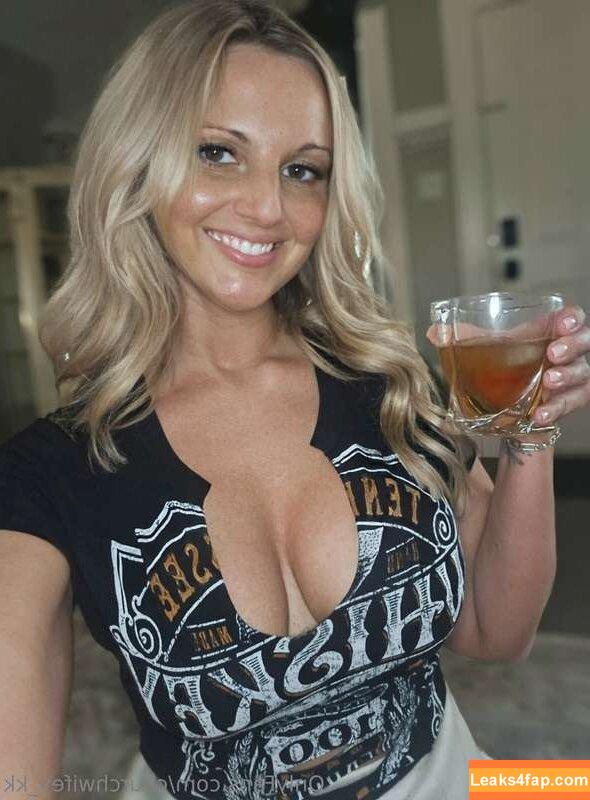 churchwifey_kk / kk_live_now leaked photo photo #0152