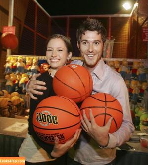 Chyler Leigh фото #0102