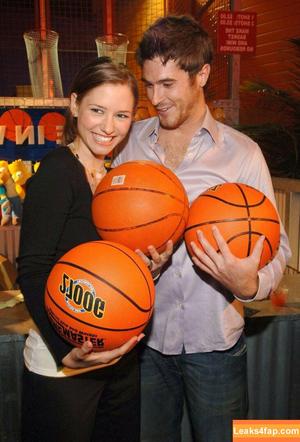 Chyler Leigh фото #0105