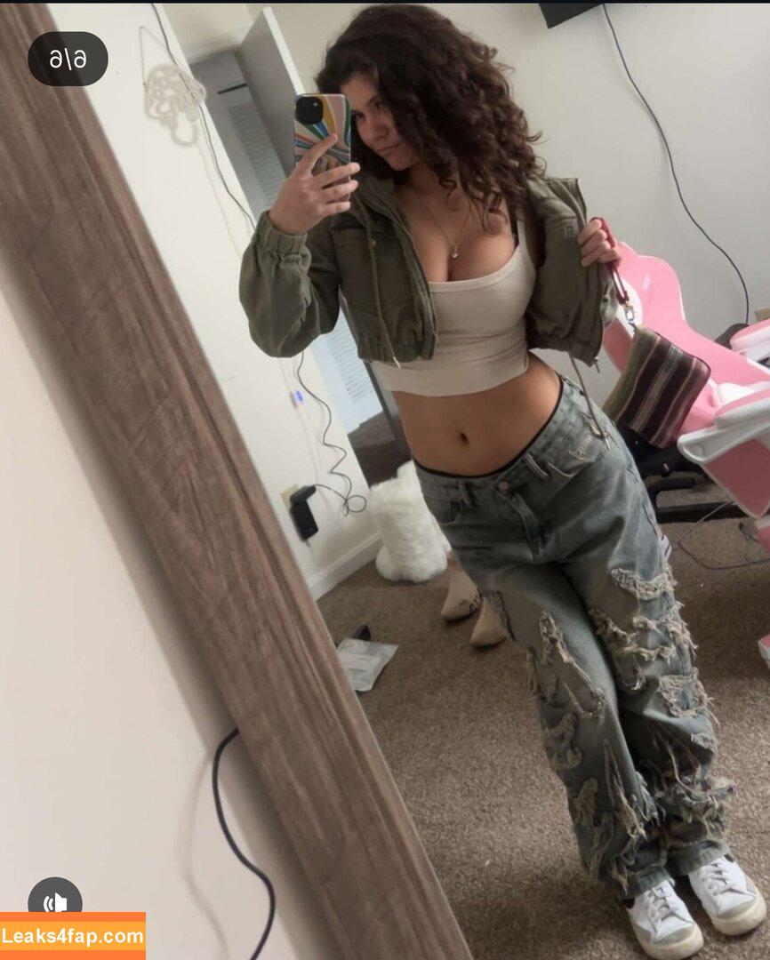 ciggybae / Zendaya lookalike / gypsybaehere / homeskilla_whitnit leaked photo photo #0076