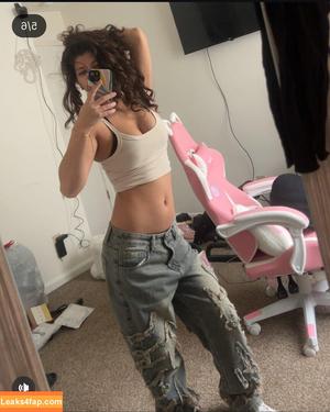 ciggybae photo #0077