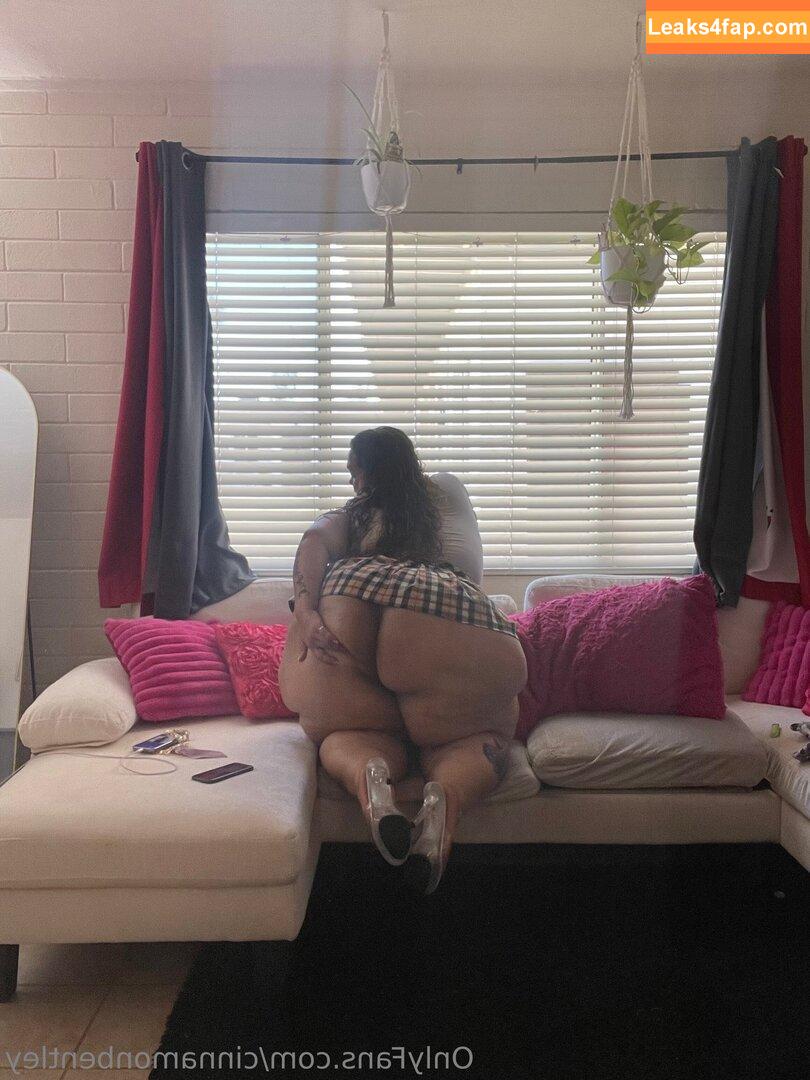 cinnamonbentley / _cinncinncinny_ leaked photo photo #0044