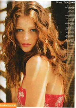Cintia Dicker photo #0021