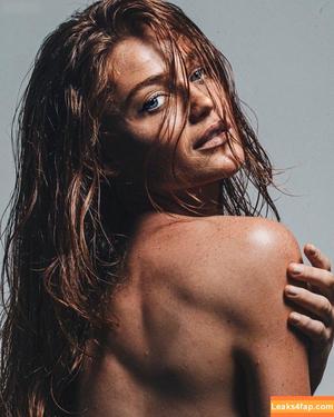 Cintia Dicker photo #0057