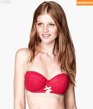 Cintia Dicker photo #0090