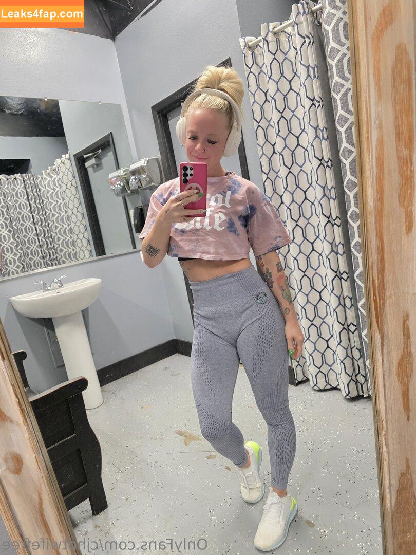 cjhotwifefree /  leaked photo photo #0048