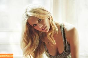 Claire Coffee фото #0089