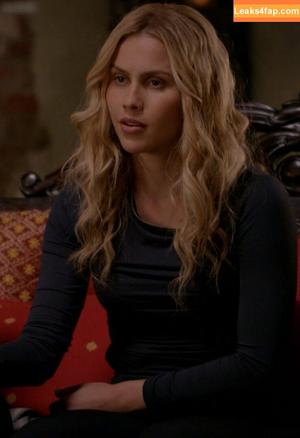 Claire Holt photo #0094