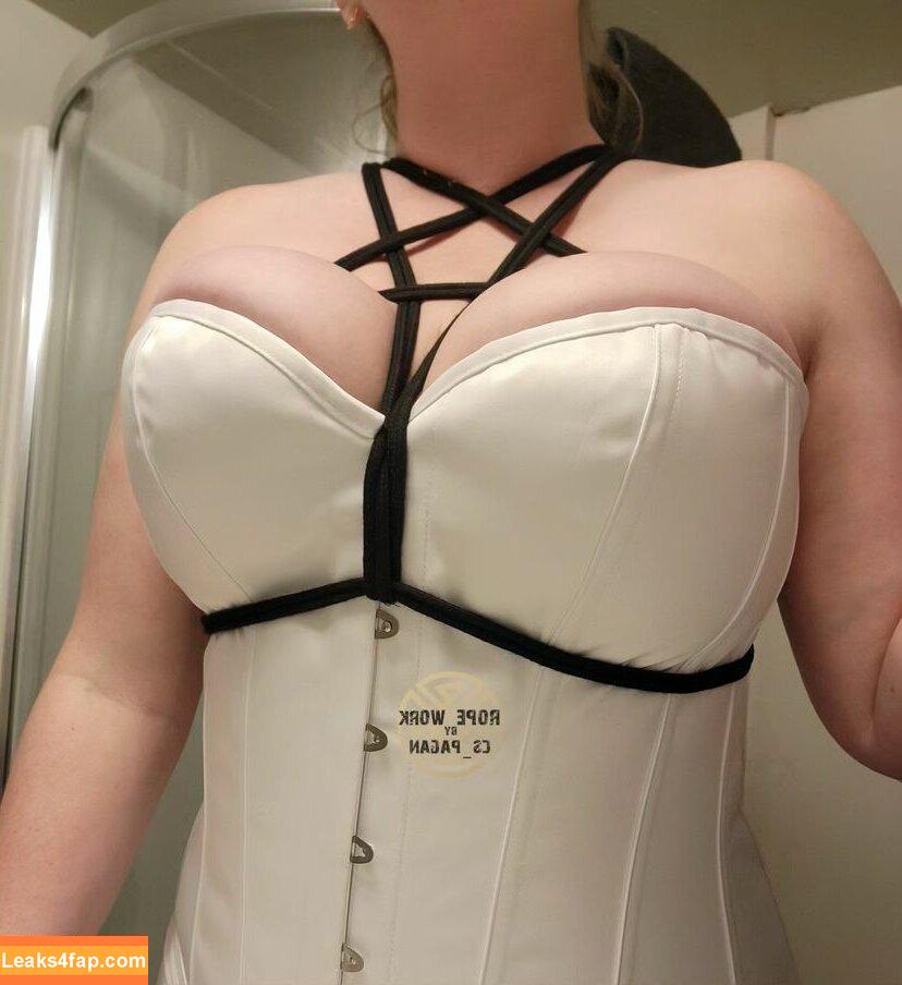 Claire / pagan_bunny / witchy_little_wit leaked photo photo #0012