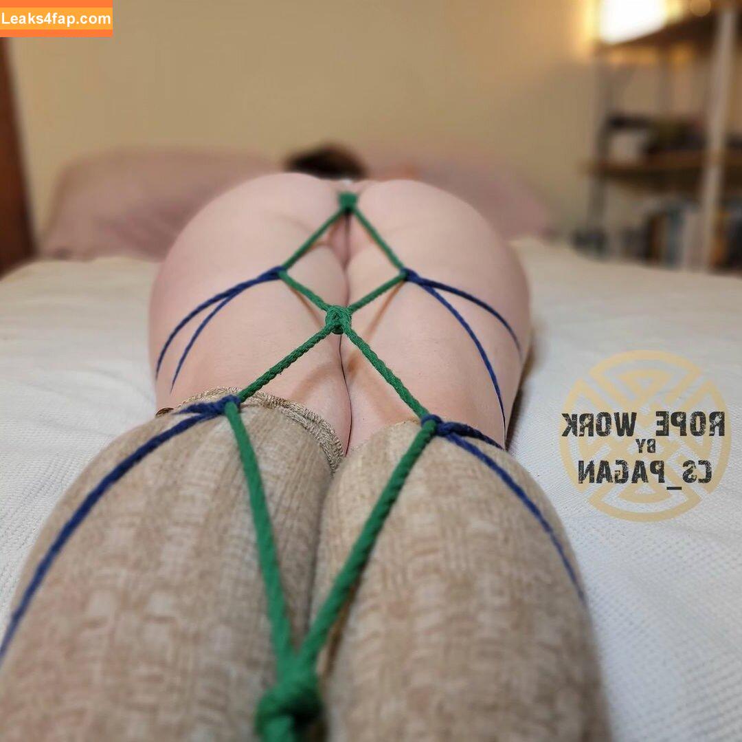 Claire / pagan_bunny / witchy_little_wit leaked photo photo #0028